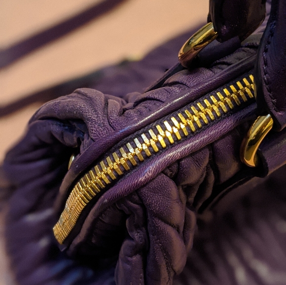 Authentic Miu Miu matelessé bag - Picture 6 of 8